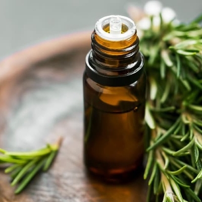 satın al CAS No. 8000-25-7 Rosemary Essential Oil For Raw Skin Rosmarinus Officinalis Yaprak Yağı Çevrimiçi üretim